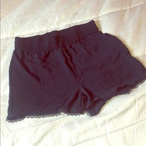 Flowy shorts with lace bottom